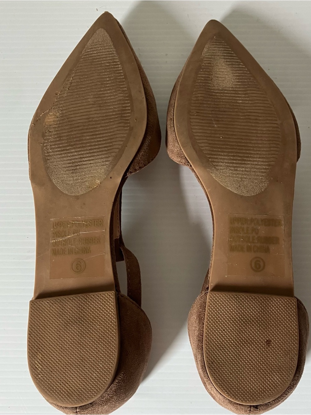 Journee Collection Brown Faux Suede T-Strap Pointed Toe Flats size 6 - Picture 8 of 8